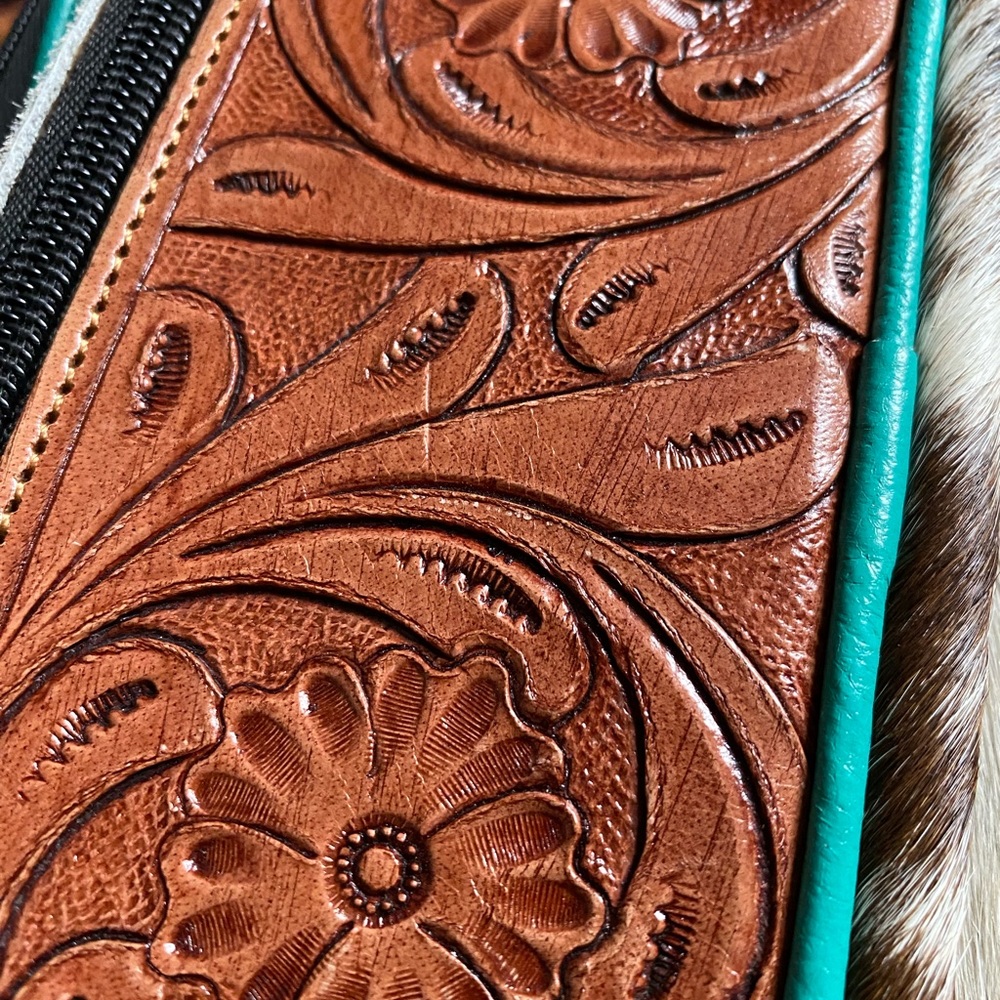 SALE! NWT Western Crossbody Tooled Leather / Cowhide Bag with Turquoise Leather